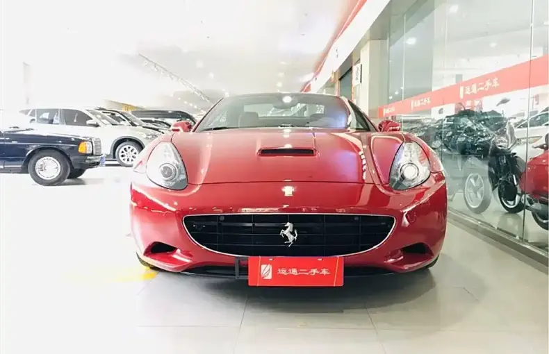Ferrari California T 2011 из Китая