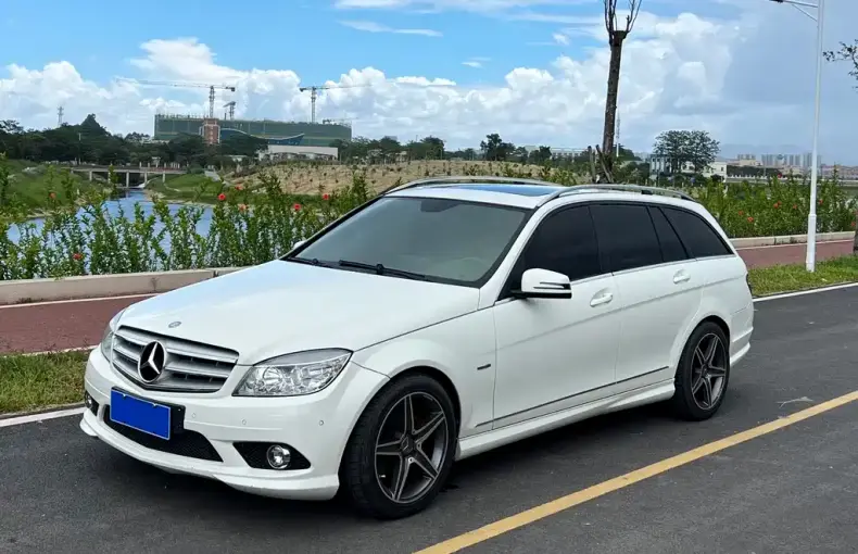 Mercedes-Benz C-Class (Import) 2010 из Китая