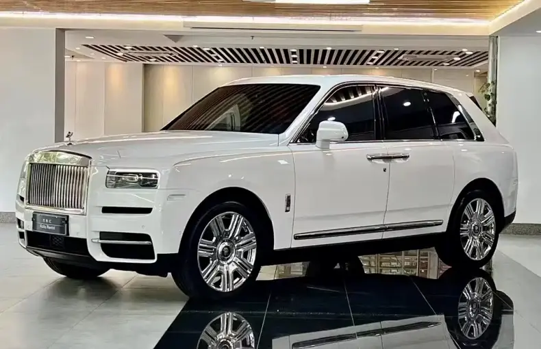 Rolls-Royce Cullinan 2021 из Китая