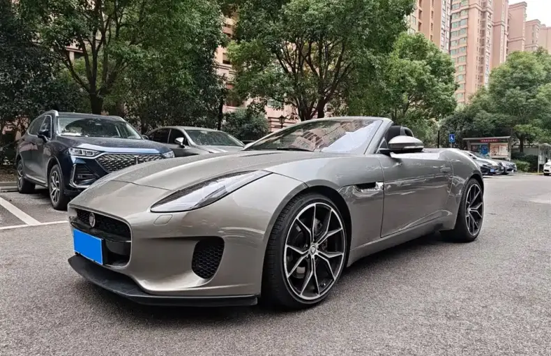 Jaguar F-TYPE 2018 из Китая