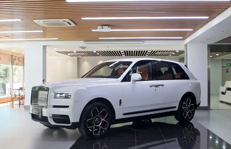 Rolls-Royce Cullinan 2024 из Китая