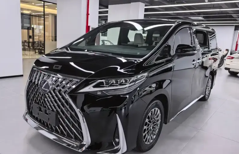 Lexus LM 2023 из Китая