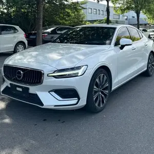 Volvo S60 2024 197 л.с. из Китая