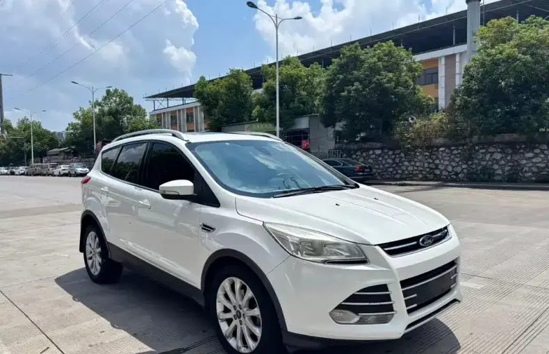 Ford Kuga 2015 из Китая