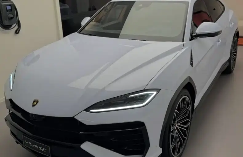 Lamborghini Urus SE из Китая