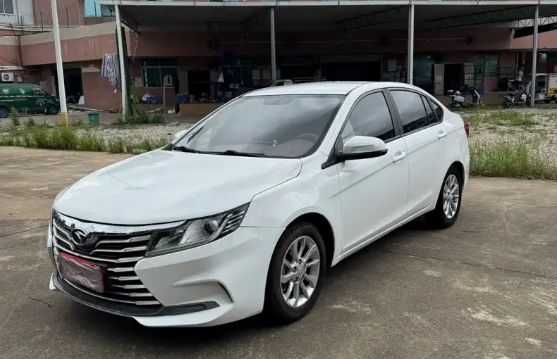 Soueast A5 Yiwu 2020 из Китая