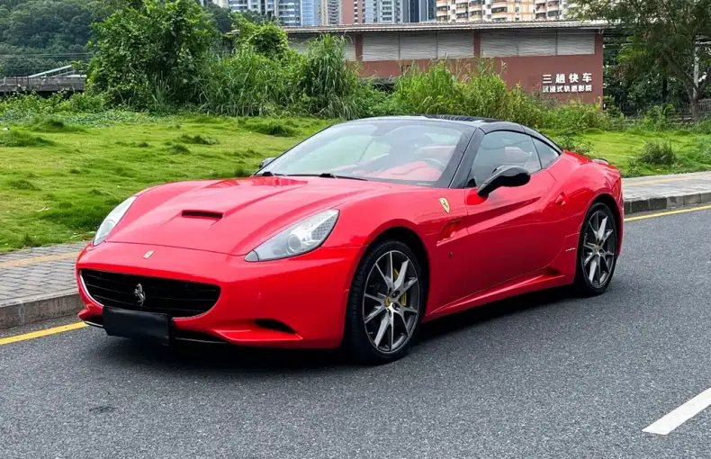Ferrari California T 2011 из Китая