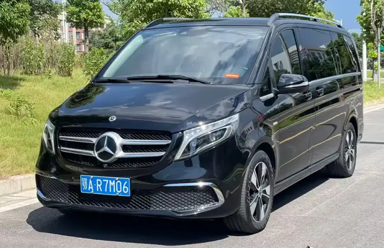 Mercedes-Benz V-Class 2022 из Китая