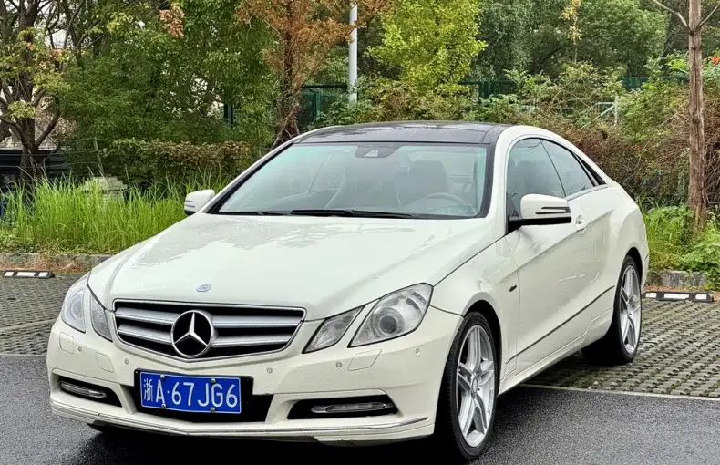 Mercedes-Benz E-Class (Import) 2012 из Китая