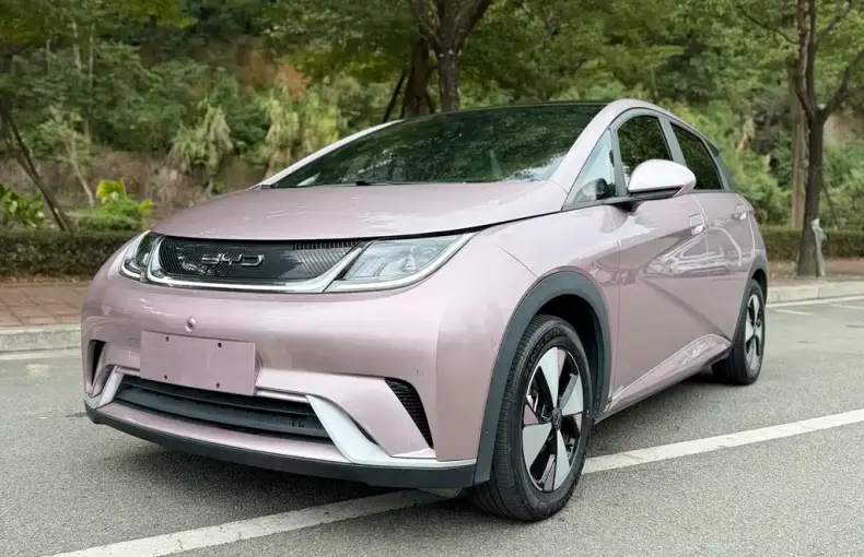 BYD Dolphin 2023 из Китая