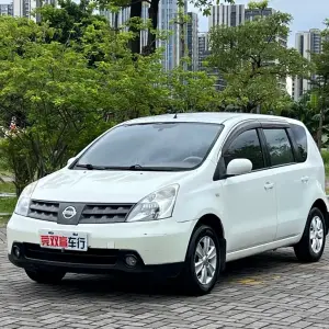 Nissan Livina 2008 из Китая