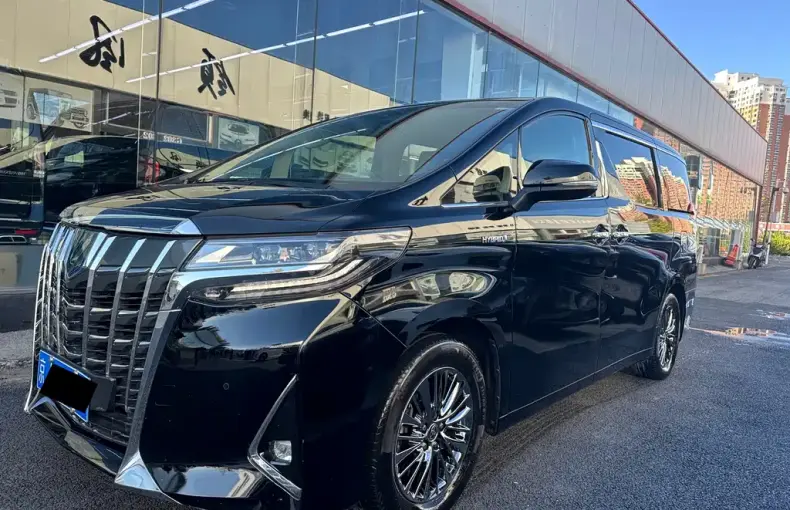Toyota Alphard 2020 из Китая