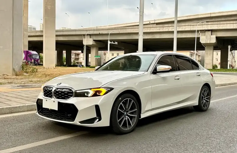 BMW 3 Series 2022 из Китая