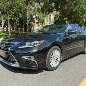 Lexus ES 2017 из Китая