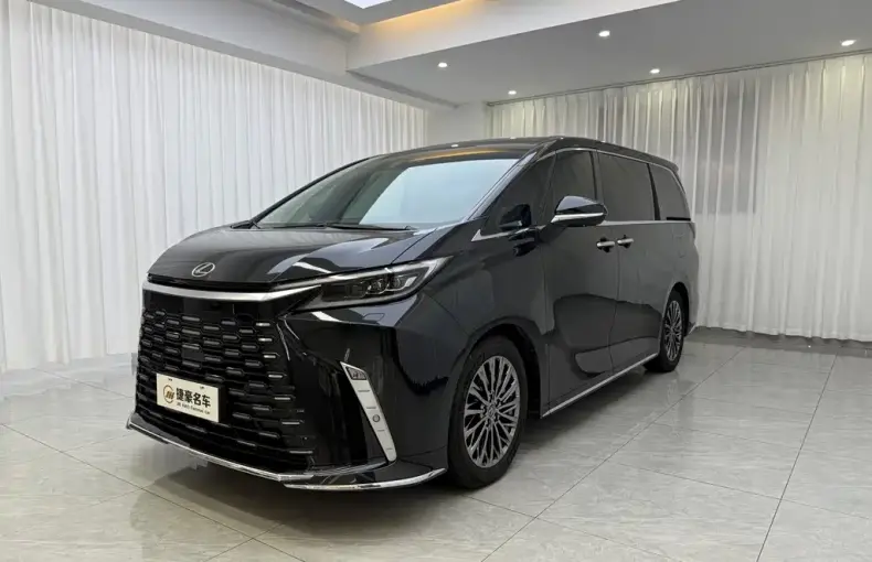 Lexus LM 2023 из Китая