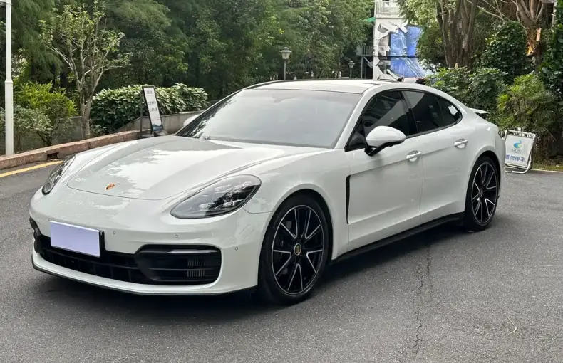 Porsche Panamera 2022 из Китая