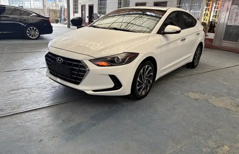 Hyundai Elantra 2021 из Китая