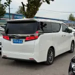 Toyota Vellfire 2022 из Китая