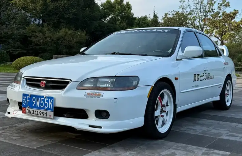 Honda Accord 2002 из Китая