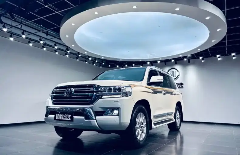 Toyota Land Cruiser 2017 из Китая