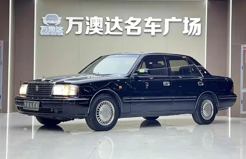 Toyota Crown 2001 из Китая