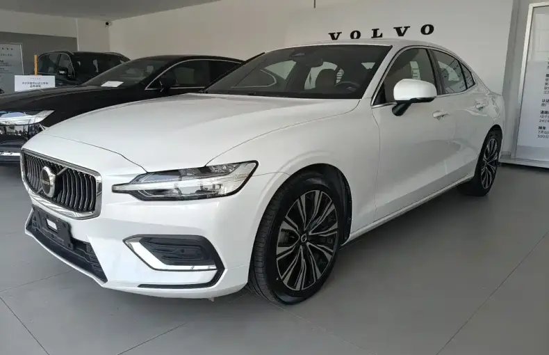Volvo S60 2024 из Китая