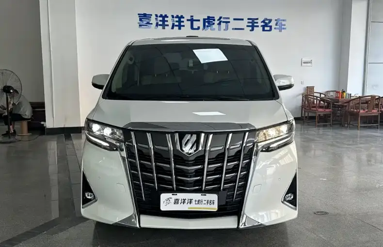 Toyota Alphard 2019 из Китая