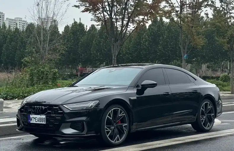 Audi A7L 2025 из Китая