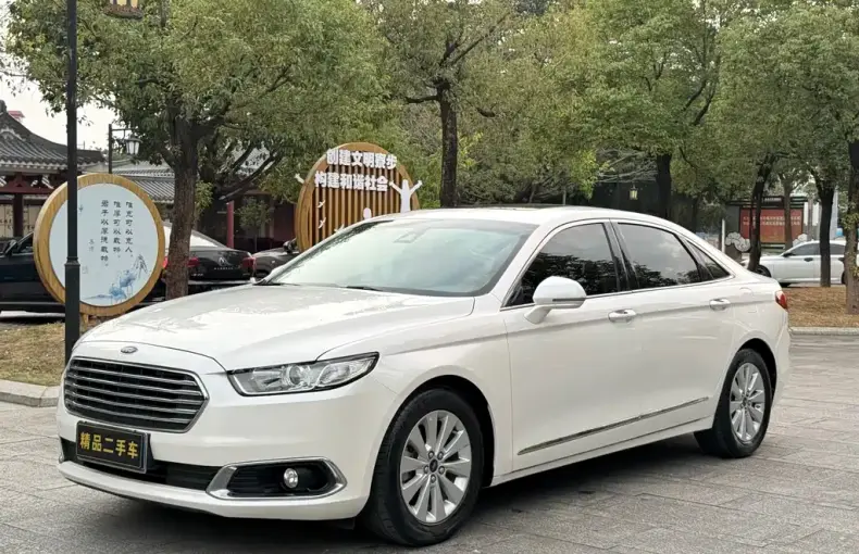 Ford Taurus 2018 из Китая