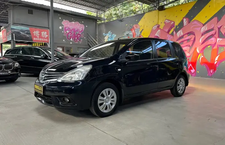 Nissan Livina 2013 из Китая