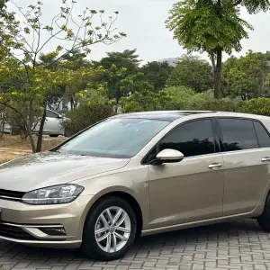 Volkswagen Golf 2019 150 л.с. из Китая