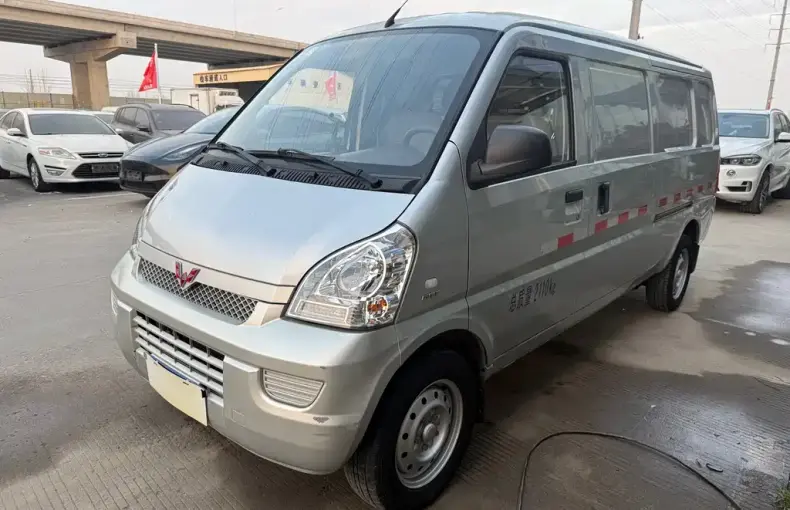 Wuling Rongguang 2021 из Китая