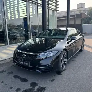 Mercedes-Benz EQS 2023 из Китая