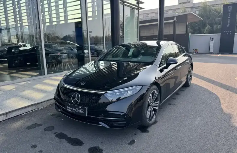 Mercedes-Benz EQS 2023 из Китая
