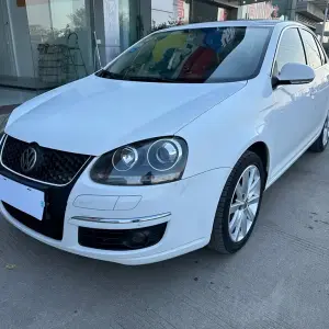 Volkswagen Sagitar 2011 из Китая