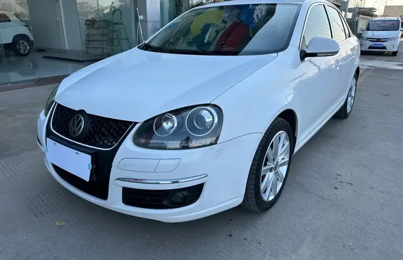 Volkswagen Sagitar 2011 из Китая