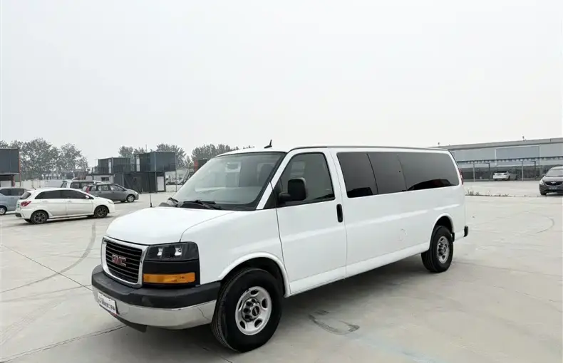 GMC Savana 2015 из Китая