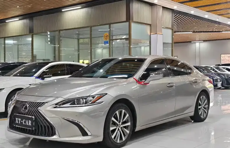 Lexus ES 2020 из Китая