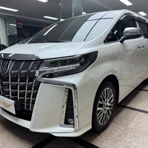 Toyota Alphard 2017 из Китая