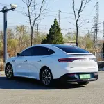 智界 Zhijie R7 2025 из Китая