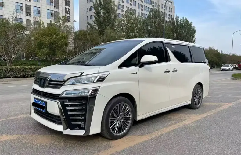 Toyota Vellfire 2022 из Китая
