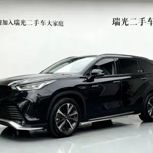 Toyota Crown Kluger 2022 из Китая