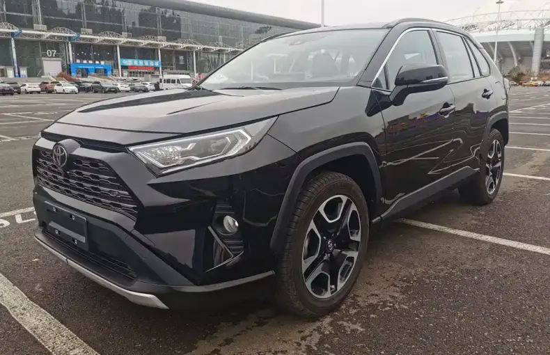 Toyota RAV4 2022 из Китая
