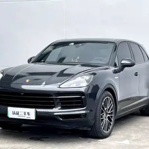 Porsche Cayenne Hybrid 2019 252 л.с. из Китая