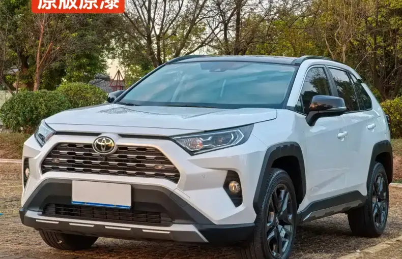 Toyota RAV4 2023 из Китая