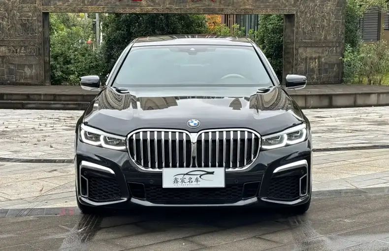 BMW 7 Series 2022 из Китая