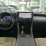Toyota Vellfire 2024 250 л.с. из Китая