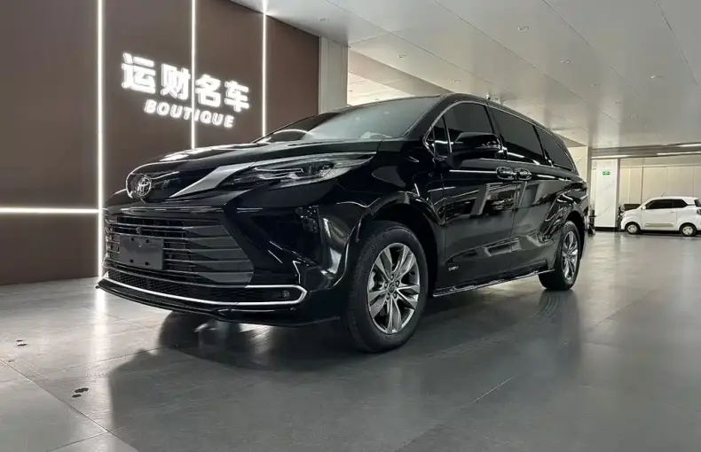 Toyota Sienna 2025 из Китая