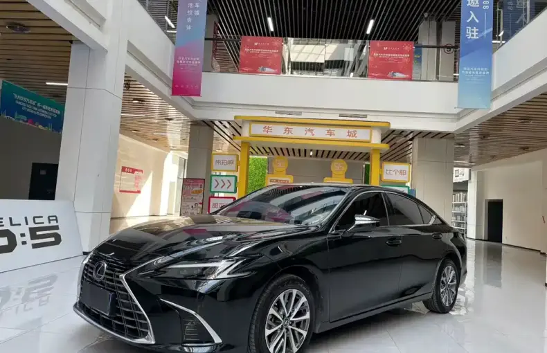 Lexus ES 2025 из Китая