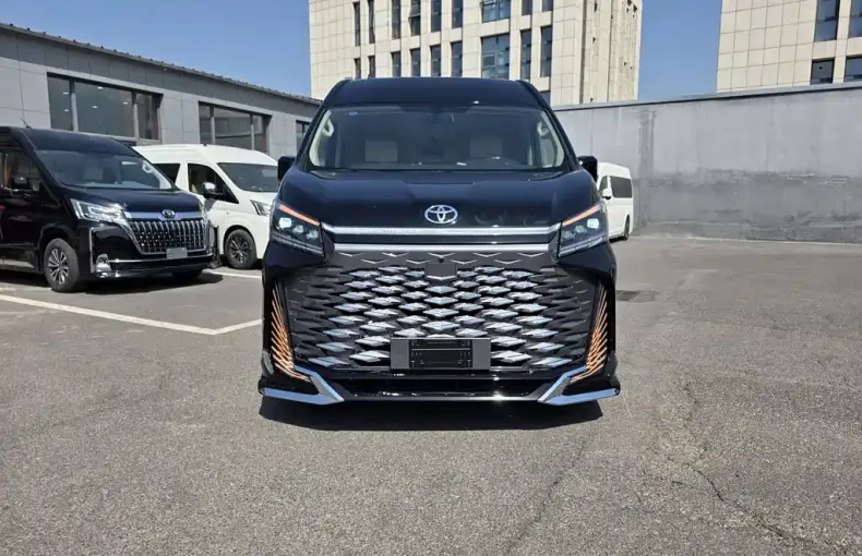 Toyota Hiace из Китая